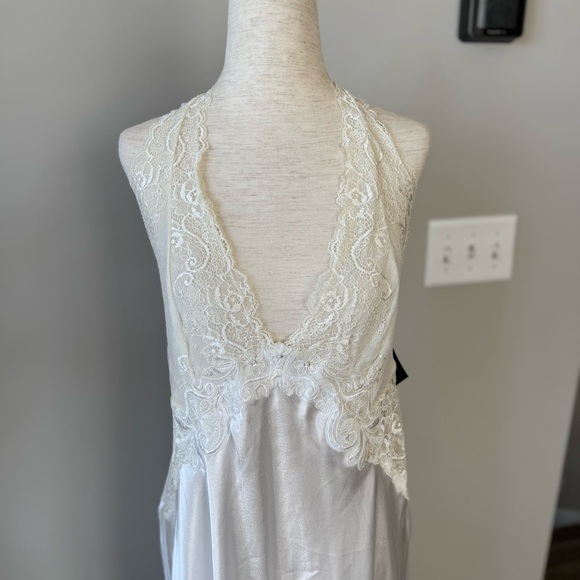 NWT! Seductivewear by Cinema Etoile Elegant White Lace-Trimmed Full-Length Slip - Picture 7 of 12